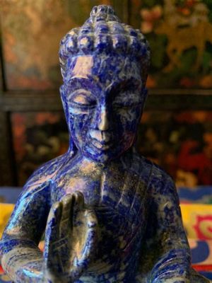 The Emerald Buddha: A Symphony of Lapis Lazuli and Gilded Majesty!